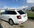 Білий Шкода Октавія, об'ємом двигуна 1.6 л та пробігом 297 тис. км за 12000 $, фото 5 на Automoto.ua