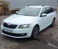 Белый Шкода Октавия, объемом двигателя 2 л и пробегом 340 тыс. км за 15600 $, фото 1 на Automoto.ua