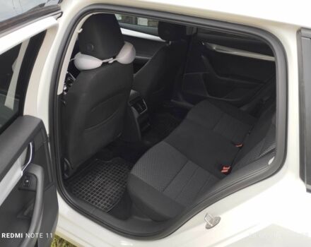 Білий Шкода Октавія, об'ємом двигуна 2 л та пробігом 350 тис. км за 13500 $, фото 6 на Automoto.ua