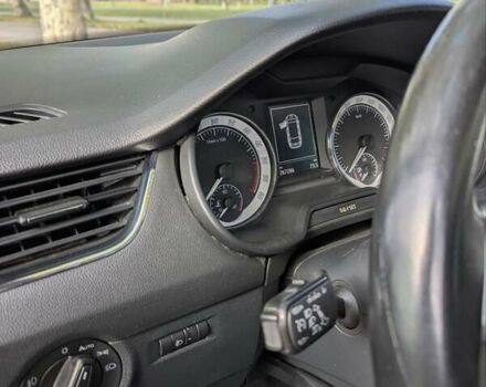 Білий Шкода Октавія, об'ємом двигуна 1.6 л та пробігом 267 тис. км за 12500 $, фото 18 на Automoto.ua