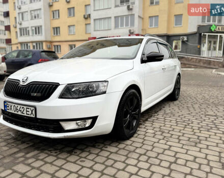 Белый Шкода Октавия, объемом двигателя 1.6 л и пробегом 253 тыс. км за 10500 $, фото 3 на Automoto.ua
