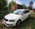 Белый Шкода Октавия, объемом двигателя 2 л и пробегом 206 тыс. км за 12293 $, фото 1 на Automoto.ua