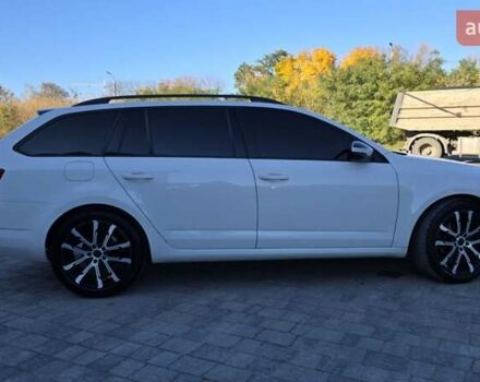 Білий Шкода Октавія, об'ємом двигуна 2 л та пробігом 230 тис. км за 12300 $, фото 1 на Automoto.ua