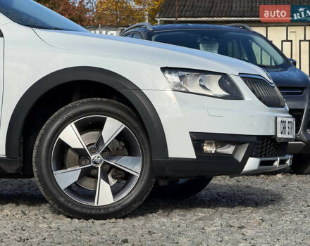 Білий Шкода Октавія, об'ємом двигуна 2 л та пробігом 234 тис. км за 14999 $, фото 18 на Automoto.ua