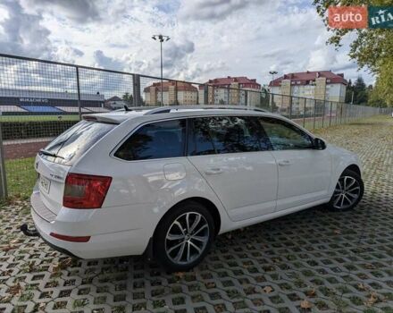 Білий Шкода Октавія, об'ємом двигуна 1.6 л та пробігом 267 тис. км за 12500 $, фото 5 на Automoto.ua