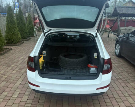 Белый Шкода Октавия, объемом двигателя 2.01 л и пробегом 300 тыс. км за 16500 $, фото 6 на Automoto.ua