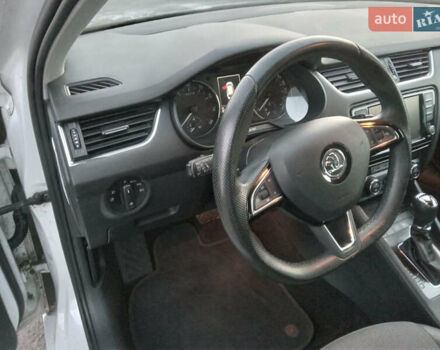 Белый Шкода Октавия, объемом двигателя 1.4 л и пробегом 237 тыс. км за 12800 $, фото 13 на Automoto.ua