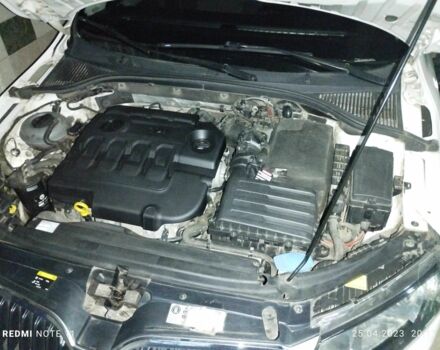 Білий Шкода Октавія, об'ємом двигуна 2 л та пробігом 350 тис. км за 13500 $, фото 8 на Automoto.ua