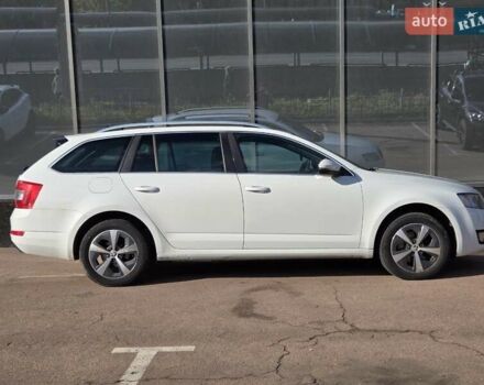 Белый Шкода Октавия, объемом двигателя 1.6 л и пробегом 305 тыс. км за 9200 $, фото 6 на Automoto.ua