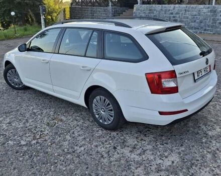 Белый Шкода Октавия, объемом двигателя 1.6 л и пробегом 330 тыс. км за 8750 $, фото 12 на Automoto.ua
