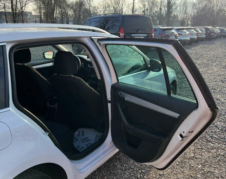 Белый Шкода Октавия, объемом двигателя 1.6 л и пробегом 307 тыс. км за 9900 $, фото 17 на Automoto.ua