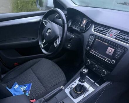 Белый Шкода Октавия, объемом двигателя 1.97 л и пробегом 300 тыс. км за 12500 $, фото 1 на Automoto.ua