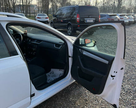 Белый Шкода Октавия, объемом двигателя 1.6 л и пробегом 307 тыс. км за 9900 $, фото 13 на Automoto.ua