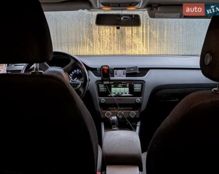 Белый Шкода Октавия, объемом двигателя 1.6 л и пробегом 299 тыс. км за 9000 $, фото 16 на Automoto.ua