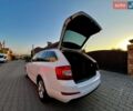 Белый Шкода Октавия, объемом двигателя 2 л и пробегом 253 тыс. км за 12499 $, фото 62 на Automoto.ua