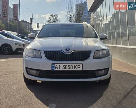 Белый Шкода Октавия, объемом двигателя 1.6 л и пробегом 305 тыс. км за 9200 $, фото 2 на Automoto.ua