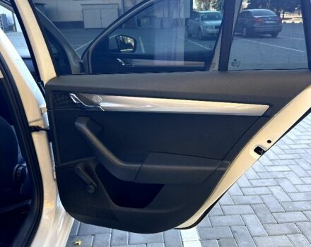 Білий Шкода Октавія, об'ємом двигуна 1.6 л та пробігом 189 тис. км за 10400 $, фото 12 на Automoto.ua