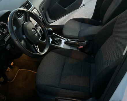 Белый Шкода Октавия, объемом двигателя 1.6 л и пробегом 243 тыс. км за 11000 $, фото 19 на Automoto.ua