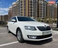 Белый Шкода Октавия, объемом двигателя 1.4 л и пробегом 147 тыс. км за 12000 $, фото 1 на Automoto.ua