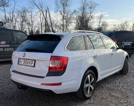 Белый Шкода Октавия, объемом двигателя 1.6 л и пробегом 307 тыс. км за 9900 $, фото 4 на Automoto.ua