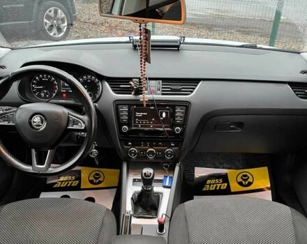 Белый Шкода Октавия, объемом двигателя 1.6 л и пробегом 260 тыс. км за 10999 $, фото 9 на Automoto.ua