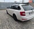 Белый Шкода Октавия, объемом двигателя 1.6 л и пробегом 299 тыс. км за 9000 $, фото 12 на Automoto.ua