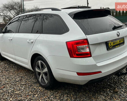 Белый Шкода Октавия, объемом двигателя 1.6 л и пробегом 260 тыс. км за 10999 $, фото 4 на Automoto.ua