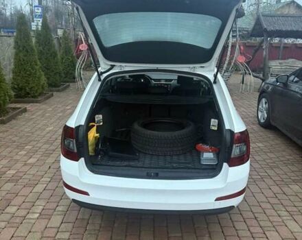 Белый Шкода Октавия, объемом двигателя 1.97 л и пробегом 300 тыс. км за 12500 $, фото 9 на Automoto.ua