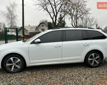 Белый Шкода Октавия, объемом двигателя 1.6 л и пробегом 260 тыс. км за 10999 $, фото 3 на Automoto.ua