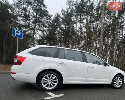 Білий Шкода Октавія, об'ємом двигуна 1.6 л та пробігом 305 тис. км за 11400 $, фото 4 на Automoto.ua