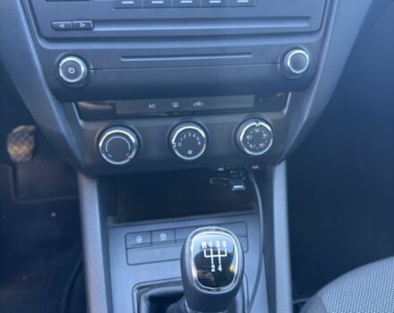 Білий Шкода Октавія, об'ємом двигуна 1.6 л та пробігом 189 тис. км за 10400 $, фото 17 на Automoto.ua