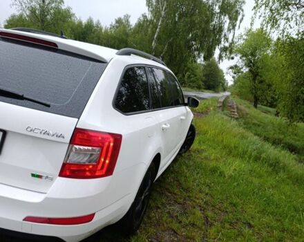 Белый Шкода Октавия, объемом двигателя 2 л и пробегом 280 тыс. км за 12100 $, фото 6 на Automoto.ua