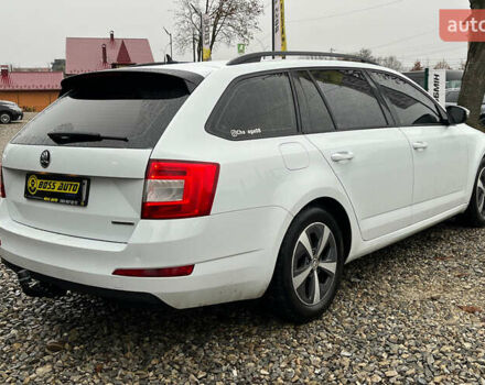 Белый Шкода Октавия, объемом двигателя 1.6 л и пробегом 260 тыс. км за 10999 $, фото 6 на Automoto.ua