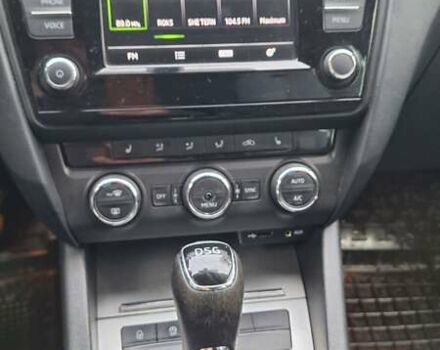 Белый Шкода Октавия, объемом двигателя 2 л и пробегом 294 тыс. км за 12900 $, фото 9 на Automoto.ua