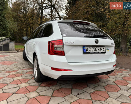 Білий Шкода Октавія, об'ємом двигуна 1.97 л та пробігом 330 тис. км за 12000 $, фото 4 на Automoto.ua
