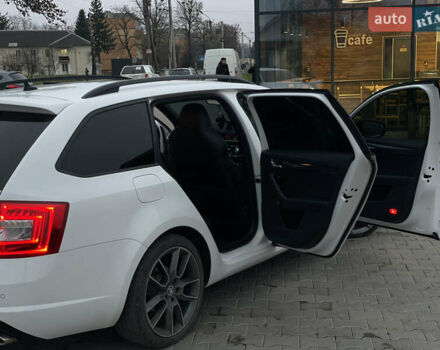 Белый Шкода Октавия, объемом двигателя 2 л и пробегом 269 тыс. км за 14999 $, фото 79 на Automoto.ua