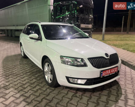Белый Шкода Октавия, объемом двигателя 1.6 л и пробегом 181 тыс. км за 10500 $, фото 3 на Automoto.ua