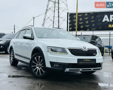 Белый Шкода Октавия, объемом двигателя 1.97 л и пробегом 303 тыс. км за 13900 $, фото 2 на Automoto.ua
