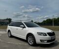 Белый Шкода Октавия, объемом двигателя 1.6 л и пробегом 221 тыс. км за 12200 $, фото 1 на Automoto.ua