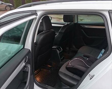 Білий Шкода Октавія, об'ємом двигуна 1.6 л та пробігом 260 тис. км за 12600 $, фото 6 на Automoto.ua
