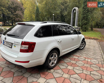 Белый Шкода Октавия, объемом двигателя 1.97 л и пробегом 328 тыс. км за 12300 $, фото 5 на Automoto.ua