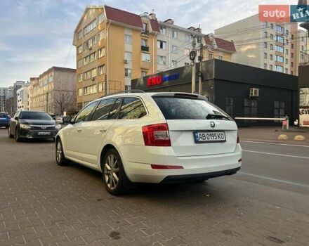 Белый Шкода Октавия, объемом двигателя 1.6 л и пробегом 270 тыс. км за 13600 $, фото 2 на Automoto.ua