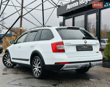 Белый Шкода Октавия, объемом двигателя 1.97 л и пробегом 303 тыс. км за 13900 $, фото 3 на Automoto.ua