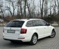 Белый Шкода Октавия, объемом двигателя 2 л и пробегом 240 тыс. км за 12000 $, фото 2 на Automoto.ua