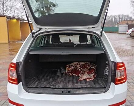 Білий Шкода Октавія, об'ємом двигуна 1.6 л та пробігом 260 тис. км за 12600 $, фото 7 на Automoto.ua