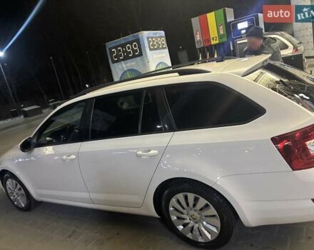 Белый Шкода Октавия, объемом двигателя 2 л и пробегом 205 тыс. км за 14500 $, фото 7 на Automoto.ua