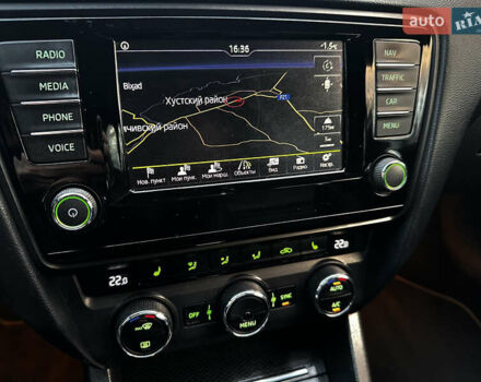 Білий Шкода Октавія, об'ємом двигуна 2 л та пробігом 255 тис. км за 13900 $, фото 54 на Automoto.ua