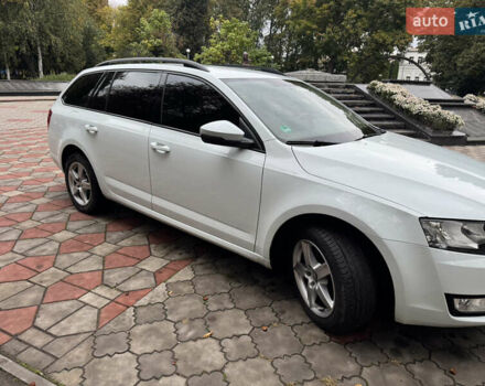 Белый Шкода Октавия, объемом двигателя 1.97 л и пробегом 327 тыс. км за 12500 $, фото 1 на Automoto.ua