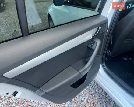 Білий Шкода Октавія, об'ємом двигуна 1.6 л та пробігом 182 тис. км за 10500 $, фото 25 на Automoto.ua