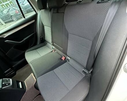 Белый Шкода Октавия, объемом двигателя 1.6 л и пробегом 360 тыс. км за 9200 $, фото 7 на Automoto.ua